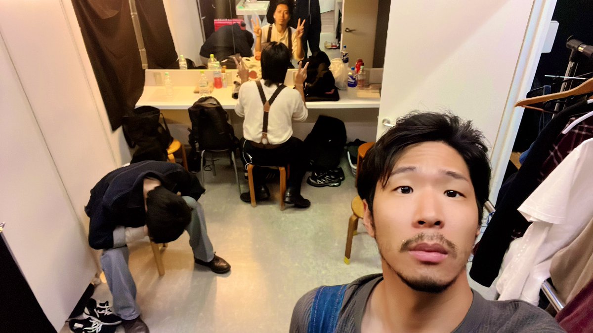 本日は怒涛の4チーム連続ゲネプロでした。

明日teamABC初日です！

明日は主演ではありませんが全回出演しています。

GP前の楽屋の緊張の様子、、オフショット、、、珍し自撮り、、、、

#鈴木製作所