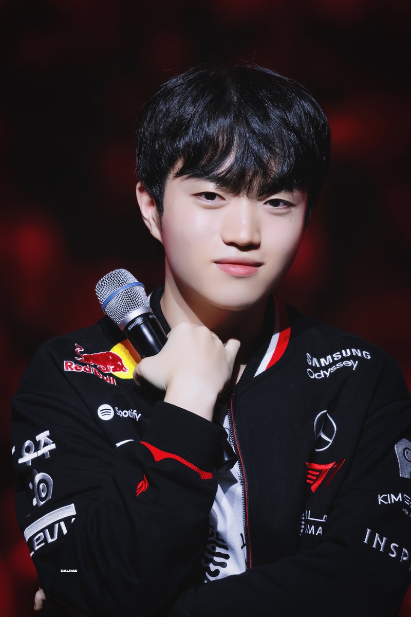 250727 HOME GROUND #케리아 #Keria @T1keria
2000일 정말 추카합니다