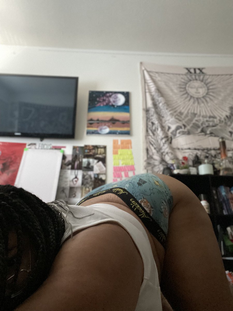 raiectorius's tweet photo. Practice makes what? Ft. Aladdin 🥴
#solofemale #nsfwtwt #nsfwtwtًً #cnc https://t.co/r6KHCgBCrw