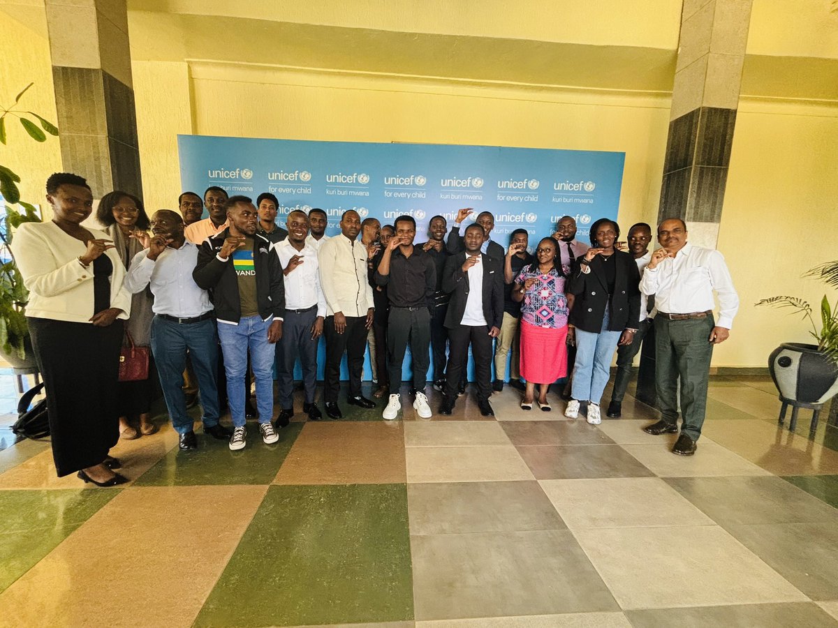 Small Wins Matter! The reporting clinic is bringing #SBC partners and <a href="/unicefrw/">UNICEF Rwanda</a> together for improving evidence &amp; results based mgt. Thanks <a href="/rwamrec/">RWAMREC</a> <a href="/statisticsRW/">National Institute of Statistics of Rwanda</a> <a href="/AspireDebateR/">ASPIRE DEBATE RWANDA</a> <a href="/UmuriFoundation/">UMURI FOUNDATION</a> <a href="/UrunanaDC/">Urunana Development Communication</a> <a href="/WGYB_NGO/">We Got Your Back NGO</a> <a href="/hezainitiatives/">HEZA Initiative</a> <a href="/RindaUbuzima/">Rinda Ubuzima</a> <a href="/InterfaithRda/">RICH</a> <a href="/npcrwanda/">Rwanda Paralympics</a>