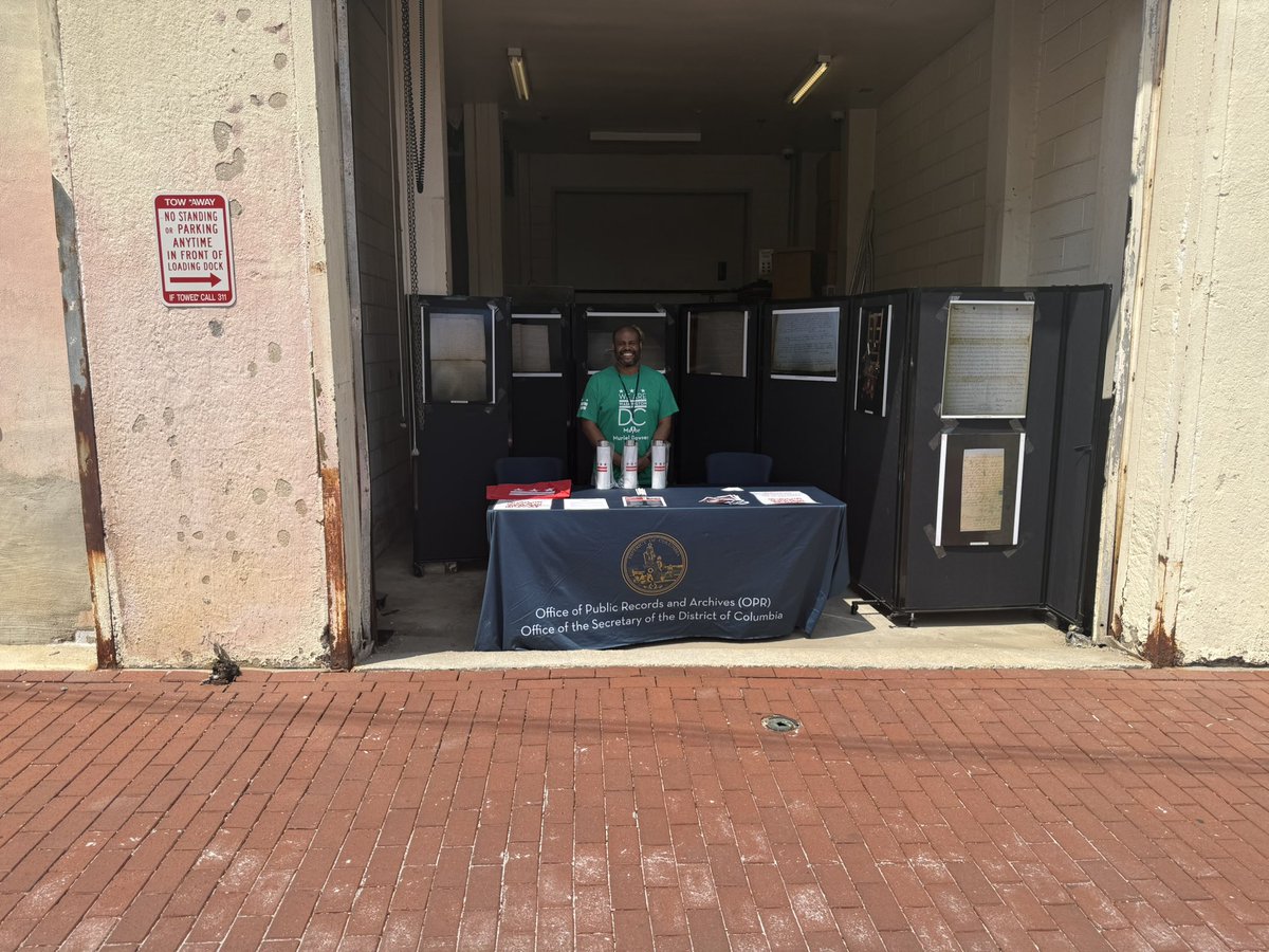 DCStateArchives tweet media