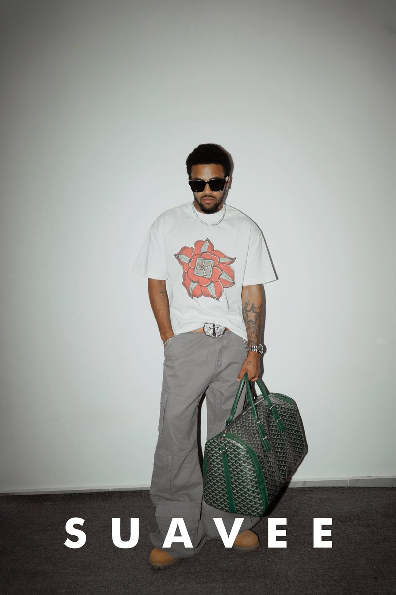 “Petalos” live now