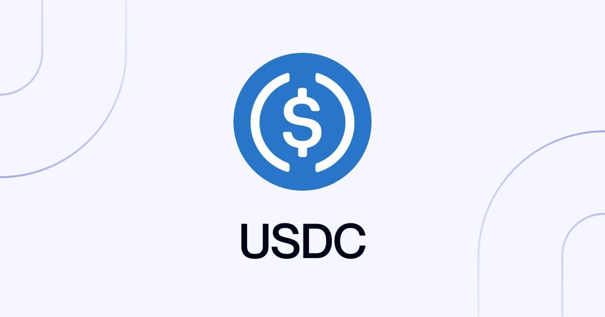 Capitalnvest's tweet photo. 運用額10兆ドルのブラックロックが、暗号通貨のステーブルコインが米ドルの支配力を強化する可能性があると発言。

これは暗号通貨にとってある意味ポジティブかも。

2017年から米ドルは最大のライバルになり得ると述べられてきた。脅威とみなされば暗号通貨はたちまち全力で潰されるリスクがあった　

しかしこの発言は米ドルと暗号通貨の共生を意味し、そのような懸念を排除する事ができる。

ビットコインにも米ドルの利権に迫害されず、このまま順調に金（GOLD）のポジションを目指していって欲しいところですね^^