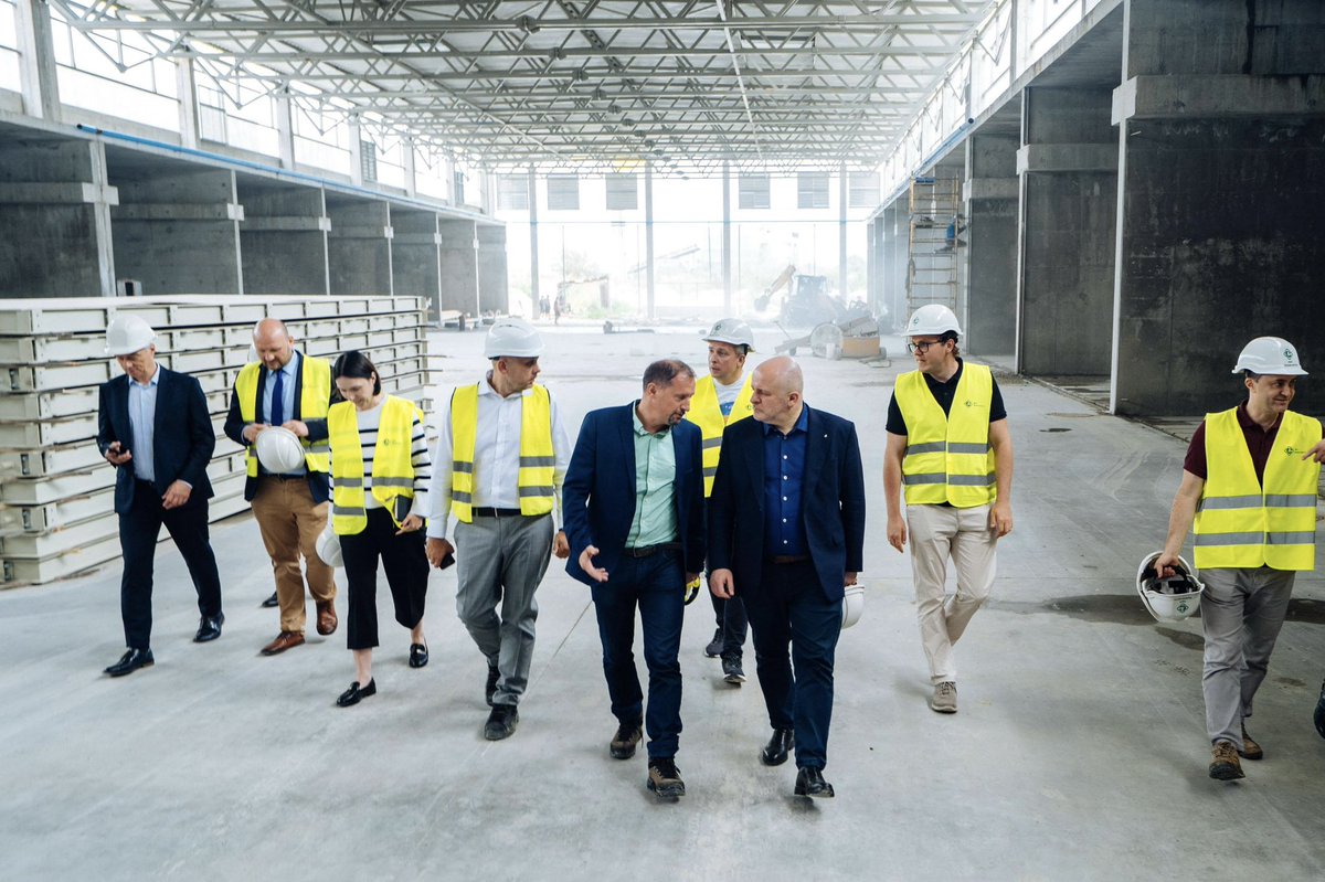 🇵🇱🇺🇦 Na własne oczy widziałem jak postępują prace. 
#4
<a href="/PLinLviv/">PLinLviv</a> <a href="/AndriySadovyi/">Андрій Садовий</a> 
#gospodarka #spotkania #rozmowy #infrastruktura #ControlProcess #rozwój