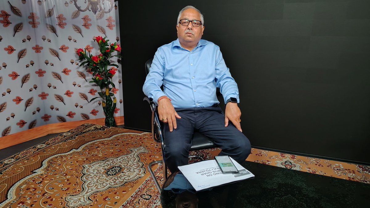 DDJammuChannel's tweet image. The programme &apos;JANTA KE LIYE&apos; (which focuses on Central Govt. schemes in implementation in J&amp;amp;K), featured &apos;PM SURYA GHAR MUFT BIJLI YOJANA&apos; in today&apos;s recording.
Guest: Sh. Sanjeev Rohmetra (XEn JPDCL &amp;amp; Nodal Officer PMSGMBY).
Anchor : Hiya Aneja 
Producer : Manoj Bakshi.