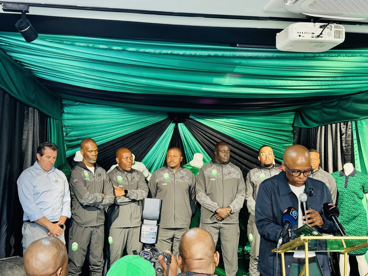 New AmaZulu technical team : 

Arthur Zwane (Head Coach) 
Siboniso Vilakazi (Assistant) 
Simo Dladla (Assistant) 
Posnett Omony (GK coach) 
Sibusiso Makita (Analyst) 

#UsuthuTogether #AmaZulu #BetwayPrem <a href="/IOLsport/">IOL Sport</a>