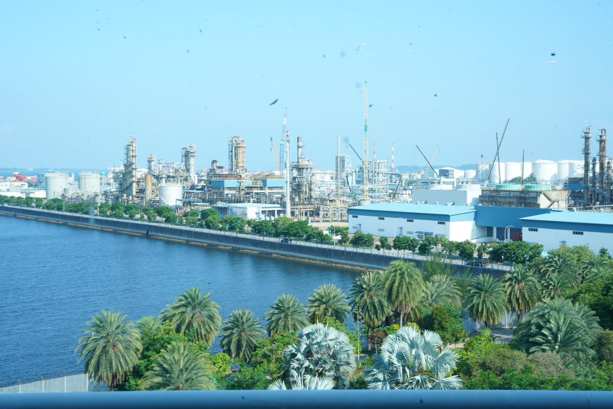 Knowledgeofap's tweet image. #APatSingapore:  Ap Cm @ncbn Visited Jurong Island – Singapore’s premier petrochemical and energy hub built on reclaimed land. Key takeaways like shared utilities, for developing world-class industrial corridors in Krishnapatnam, Kakinada, and Machilipatnam.