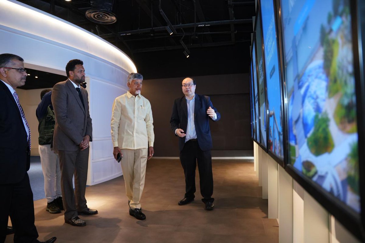 Knowledgeofap's tweet image. #APatSingapore:  Ap Cm @ncbn Visited Jurong Island – Singapore’s premier petrochemical and energy hub built on reclaimed land. Key takeaways like shared utilities, for developing world-class industrial corridors in Krishnapatnam, Kakinada, and Machilipatnam.
