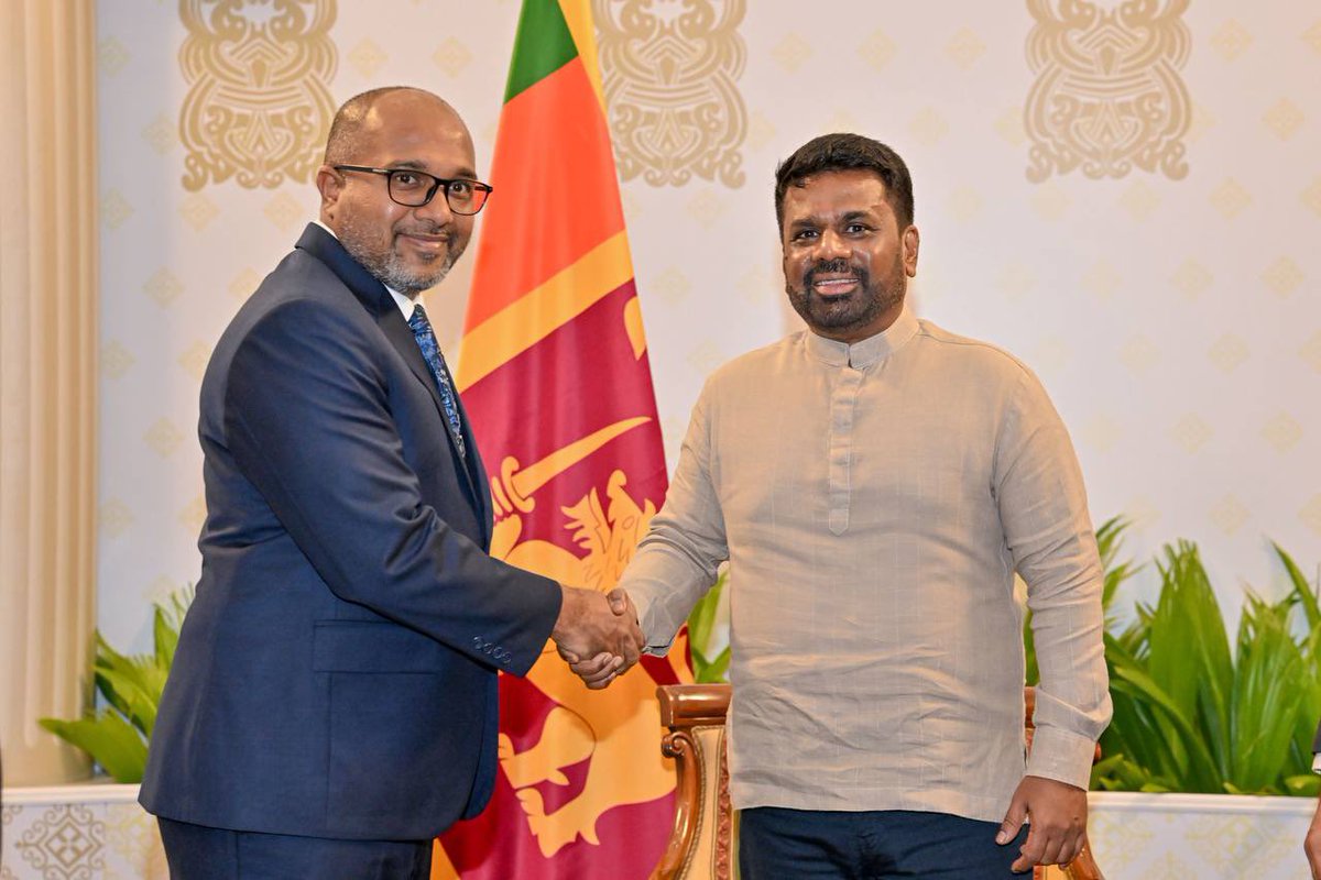 HomeMinistrymv's tweet image. The Minister of Homeland Security and Technology, Mr. Ali Ihusaan, met with the President of Sri Lanka, His Excellency Mr. Anura Kumara Dissanayake. During the meeting, they discussed potential areas of collaboration and assistance between the Republic of Maldives and the…