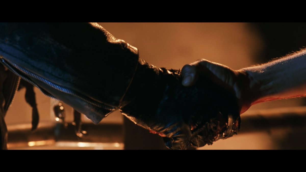 Reddhy7's tweet image. #映画の中で好きなやり取り

人間がなぜ泣くか分かった。
俺には涙は流せないが.....