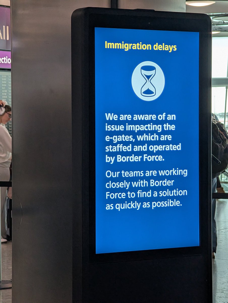 KurtdeVos ๐ฌ๐ง๐ฆ (@kurtthefox) on Twitter photo Massive disruptions <a href="/HeathrowAirport/">Heathrow Airport</a> egates are not working. Crazy state of affairs for the UK's main airport. Massive disruptions <a href="/HeathrowAirport/">Heathrow Airport</a> egates are not working. Crazy state of affairs for the UK's main airport.