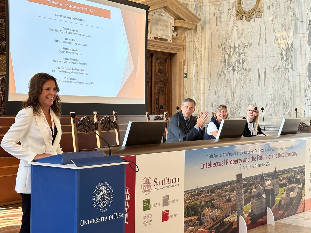 ScuolaSantAnna (@scuolasantanna) on Twitter photo #Congrats
🎉 <a href="/CaterinaSganga/">Caterina Sganga</a> è la nuova direttrice dell’Istituto Dirpolis (Diritto, Politica, Sviluppo) della Scuola Superiore Sant’Anna di Pisa.
❗️ A Caterina Sganga sono giunti gli auguri di buon lavoro e le felicitazioni dell’intera comunità accademica della Scuola. #Congrats
🎉 <a href="/CaterinaSganga/">Caterina Sganga</a> è la nuova direttrice dell’Istituto Dirpolis (Diritto, Politica, Sviluppo) della Scuola Superiore Sant’Anna di Pisa.
❗️ A Caterina Sganga sono giunti gli auguri di buon lavoro e le felicitazioni dell’intera comunità accademica della Scuola.
