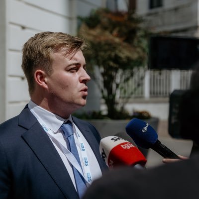 Polmédias 🇨🇵 (@polmedias) on Twitter photo 🔴Découvrez les 1️⃣0️⃣0️⃣ jeunes qui comptent en politique
👉Hilaire Bouyé
Président de Génération Zemmour
<a href="/HilaireBouye/">Hilaire Bouyé</a>
📲 Suivez <a href="/polmedias/">Polmédias 🇨🇵</a> 🚀 🔴Découvrez les 1️⃣0️⃣0️⃣ jeunes qui comptent en politique
👉Hilaire Bouyé
Président de Génération Zemmour
<a href="/HilaireBouye/">Hilaire Bouyé</a>
📲 Suivez <a href="/polmedias/">Polmédias 🇨🇵</a> 🚀