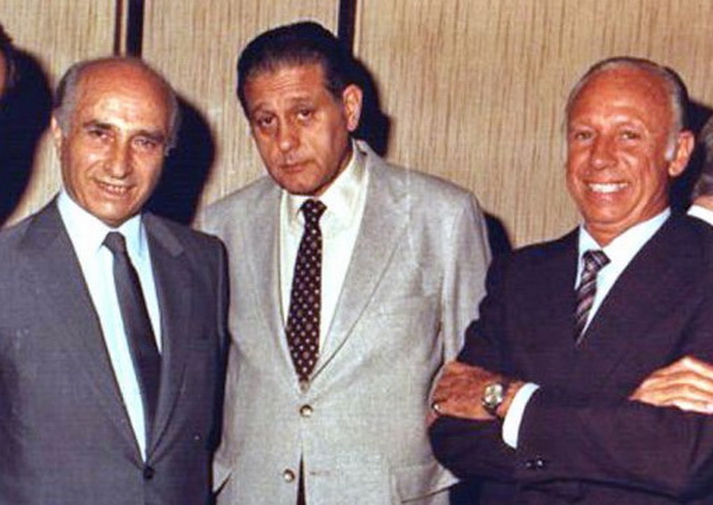 matisanchez's tweet photo. A 25 años de su desaparición NUNCA nos olvidemos de #ReneFavaloro

(Demasiada grandeza en una misma foto: Fangio-Favaloro-Gálvez) https://t.co/9PSGt7lwrZ