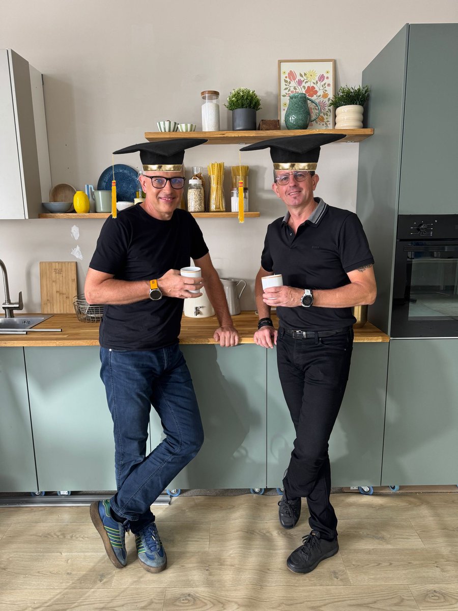 Dwaj moi doktoranci. Egzaminy zdane na 6! <a href="/ToSikora/">Tomasz Sikora</a>  <a href="/BaranowskiDarek/">Dariusz Baranowski</a>  <a href="/Eurosport_PL/">Eurosport Polska</a>