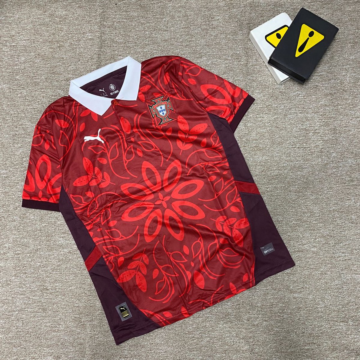 PORTUGAL 2025/26 RED TRAINING POLO NOW AVAILABLE IN STORE 

SIZE | M, L, XL, XXL

PRICE | ₦20,000