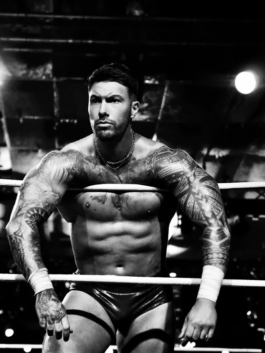 Adam ‘FLEX’ Maxted (@adammaxted) on Twitter photo 