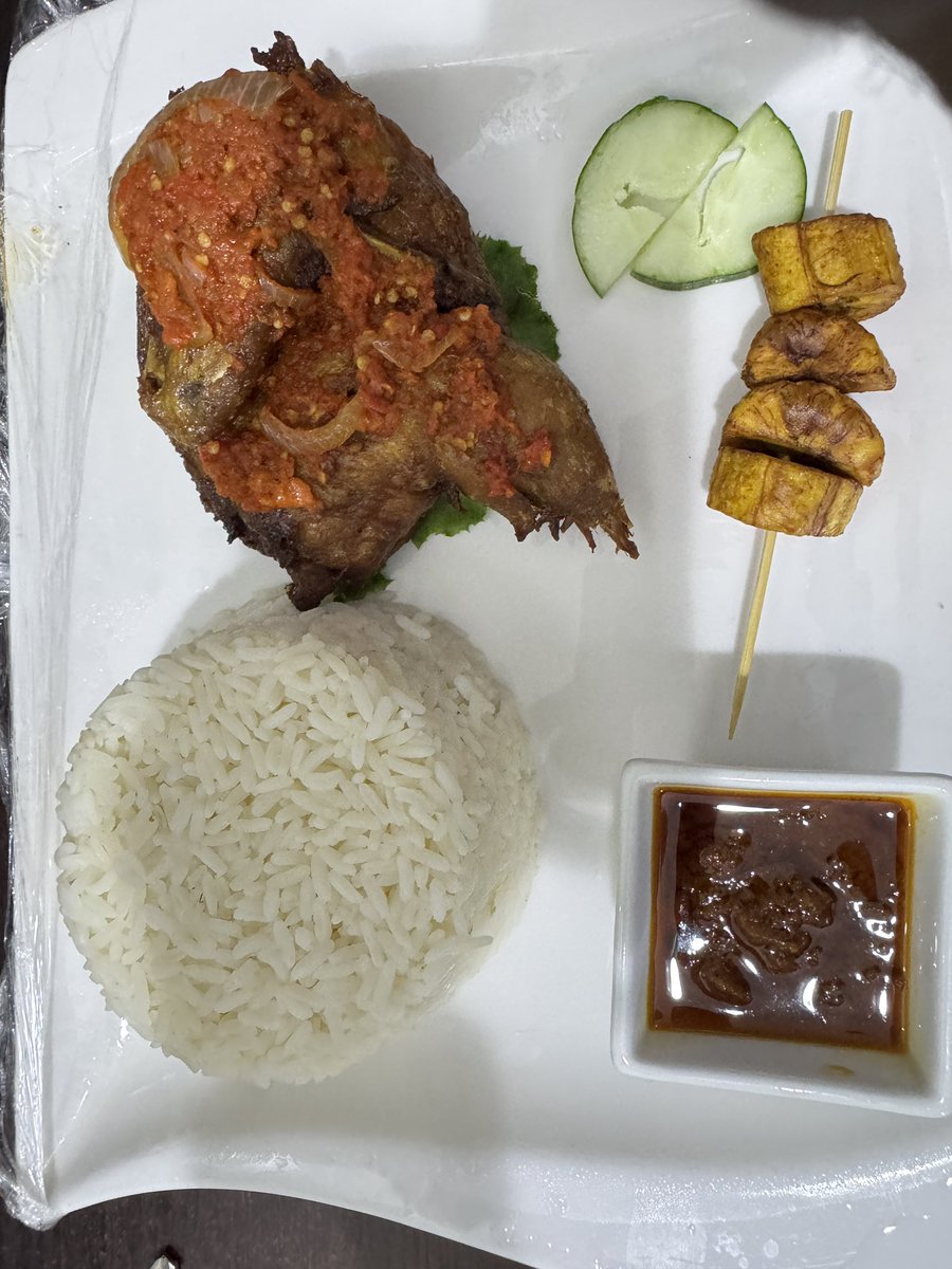 How much is your lunch👀  Let me see if it’s something I can affōrd to buy for you.