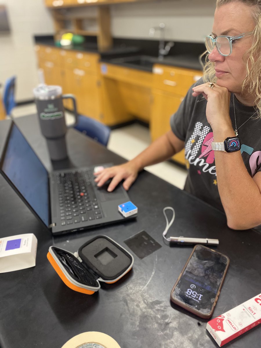 STEMTania's tweet image. These #STEMCobb Ts got hands-on with @ThePocketLab sensors so their students can collect real-time data during the experiments! @CobbInTech #EngageCobb