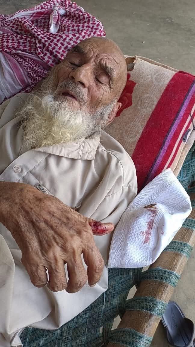یہ بزرگ دہشتگردی تو نہیں تھے لیکن آج باجوڑ آپریشن میں ان کو 💔🥺بھی شہید کر دیا گیا
عمران ریاض بھائی خدا کیلئے اواز اٹھاو ہمارے باجوڑ کیلئے کیا ہمارا وزیر اعلی بھی ان دہشگردو کا ٹٹو ہے 
<a href="/ImranRiazKhan/">Imran Riaz Khan</a> <a href="/ImranKhanPTI/">Imran Khan</a> <a href="/MuradSaeedPTI/">Murad Saeed</a> <a href="/MoeedNj/">Moeed Pirzada</a>