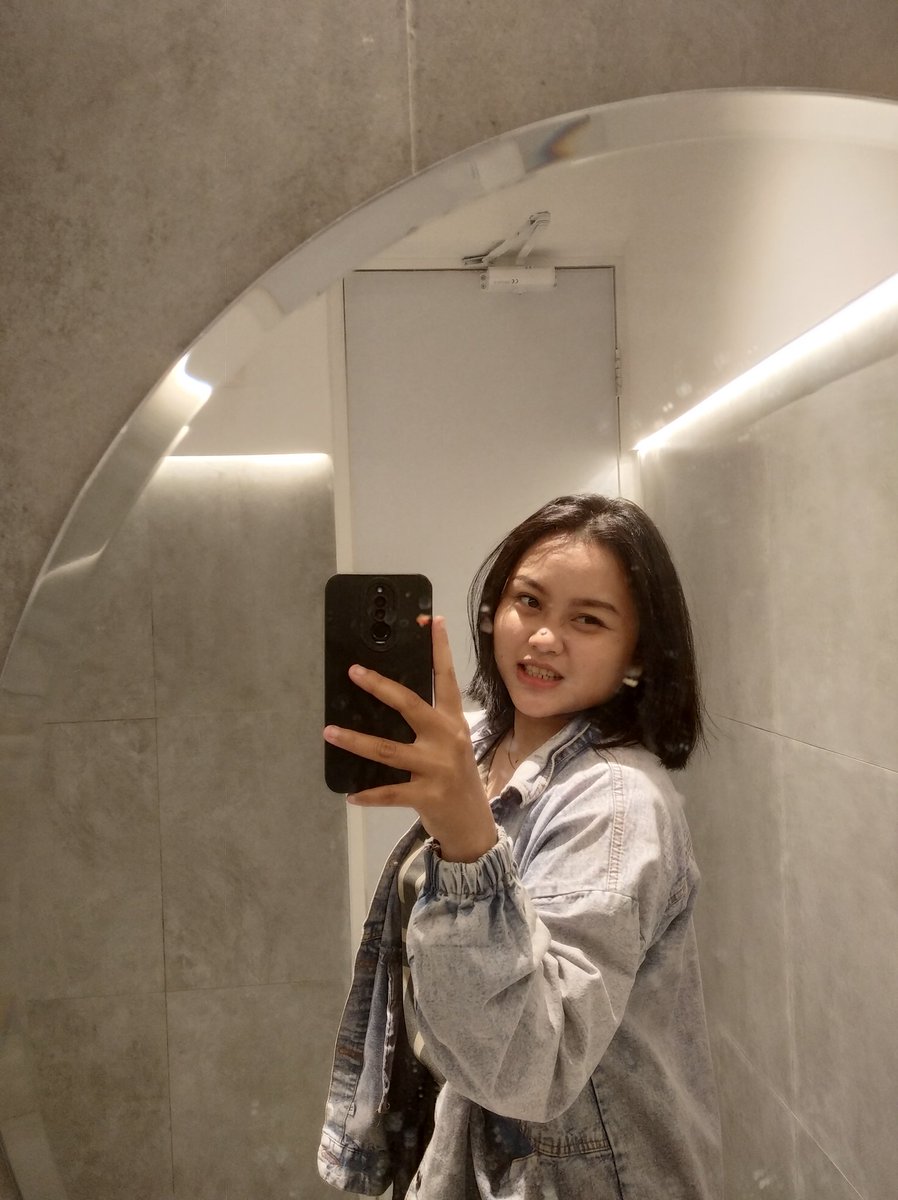 inidesyy's tweet photo. nutbet lah nying https://t.co/AHqf2gXEYS