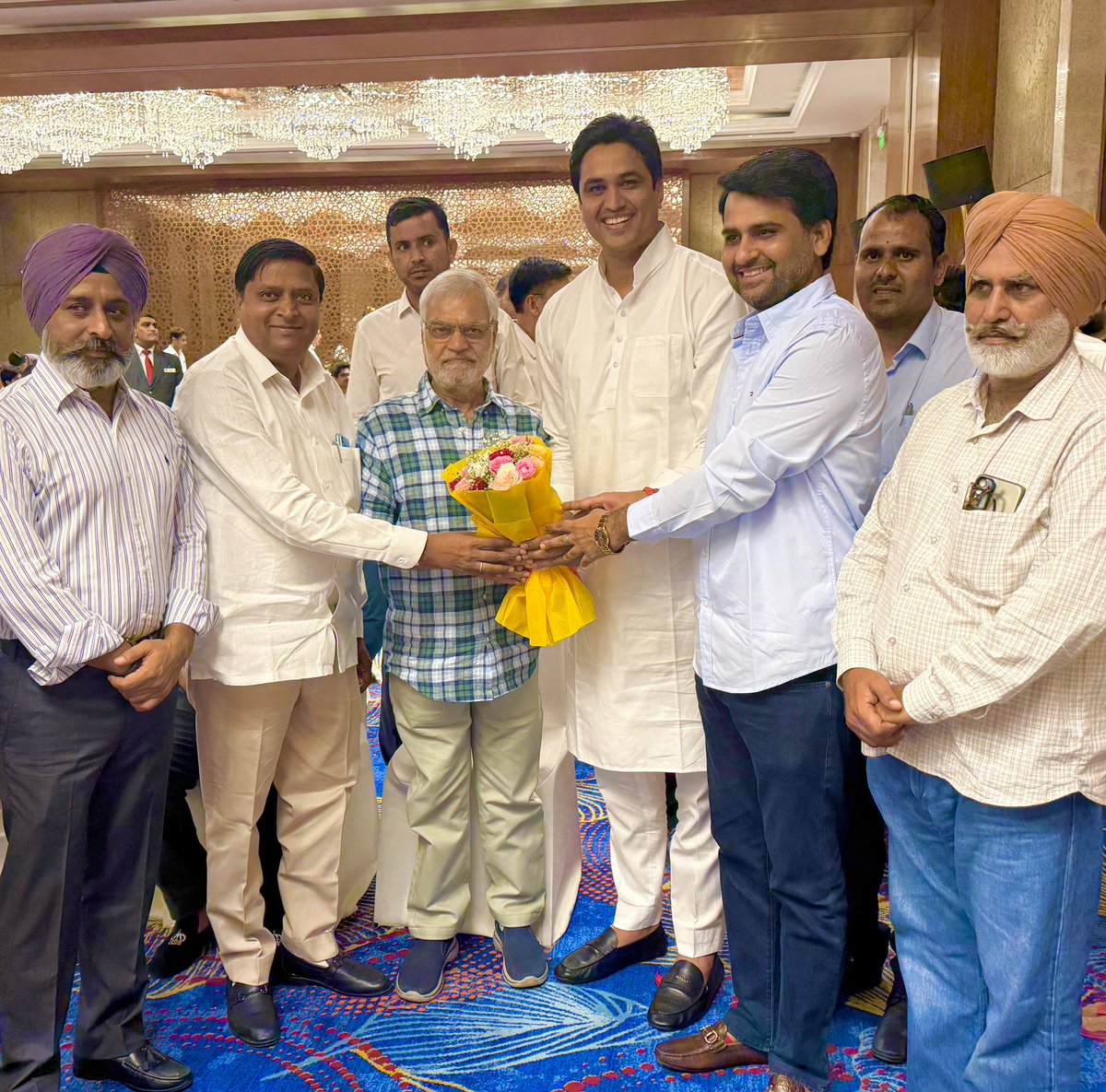 Dr. Vikash Choudhary (@drvikasajmer) on Twitter photo राजस्थान प्रदेश कांग्रेस कमेटी के पूर्व अध्यक्ष एवं पूर्व विधानसभा स्पीकर डॉ. सी.पी. जोशी जी को आज उनके जन्मदिवस के शुभ-अवसर पर जयपुर में सादर भेंट कर शुभकामनाएं प्रेषित की।
<a href="/drcpjoshi/">Dr. C.P. Joshi</a> <a href="/INCRajasthan/">Rajasthan PCC</a> राजस्थान प्रदेश कांग्रेस कमेटी के पूर्व अध्यक्ष एवं पूर्व विधानसभा स्पीकर डॉ. सी.पी. जोशी जी को आज उनके जन्मदिवस के शुभ-अवसर पर जयपुर में सादर भेंट कर शुभकामनाएं प्रेषित की।
<a href="/drcpjoshi/">Dr. C.P. Joshi</a> <a href="/INCRajasthan/">Rajasthan PCC</a>