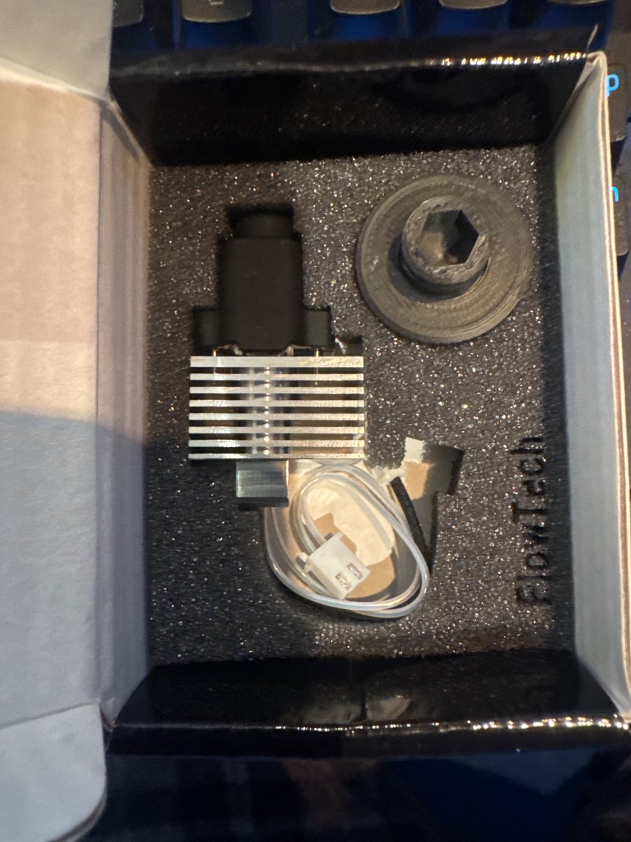 reprinted3D's tweet image. @MicroSwissLLC It’s here and I finally got the rest of the pieces I need to finish assembling the @BambulabGlobal #Flowtech hot end so I can install it in the X1C!
