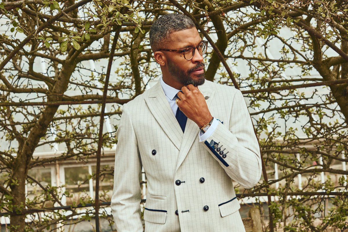 Marc Darcy Menswear (@marcdarcysuits) on Twitter photo Timeless style, modern confidence, double-breasted distinction👌
Shop our Grant suit now in-store & online🔗
marcdarcy.co.uk Timeless style, modern confidence, double-breasted distinction👌
Shop our Grant suit now in-store & online🔗
marcdarcy.co.uk