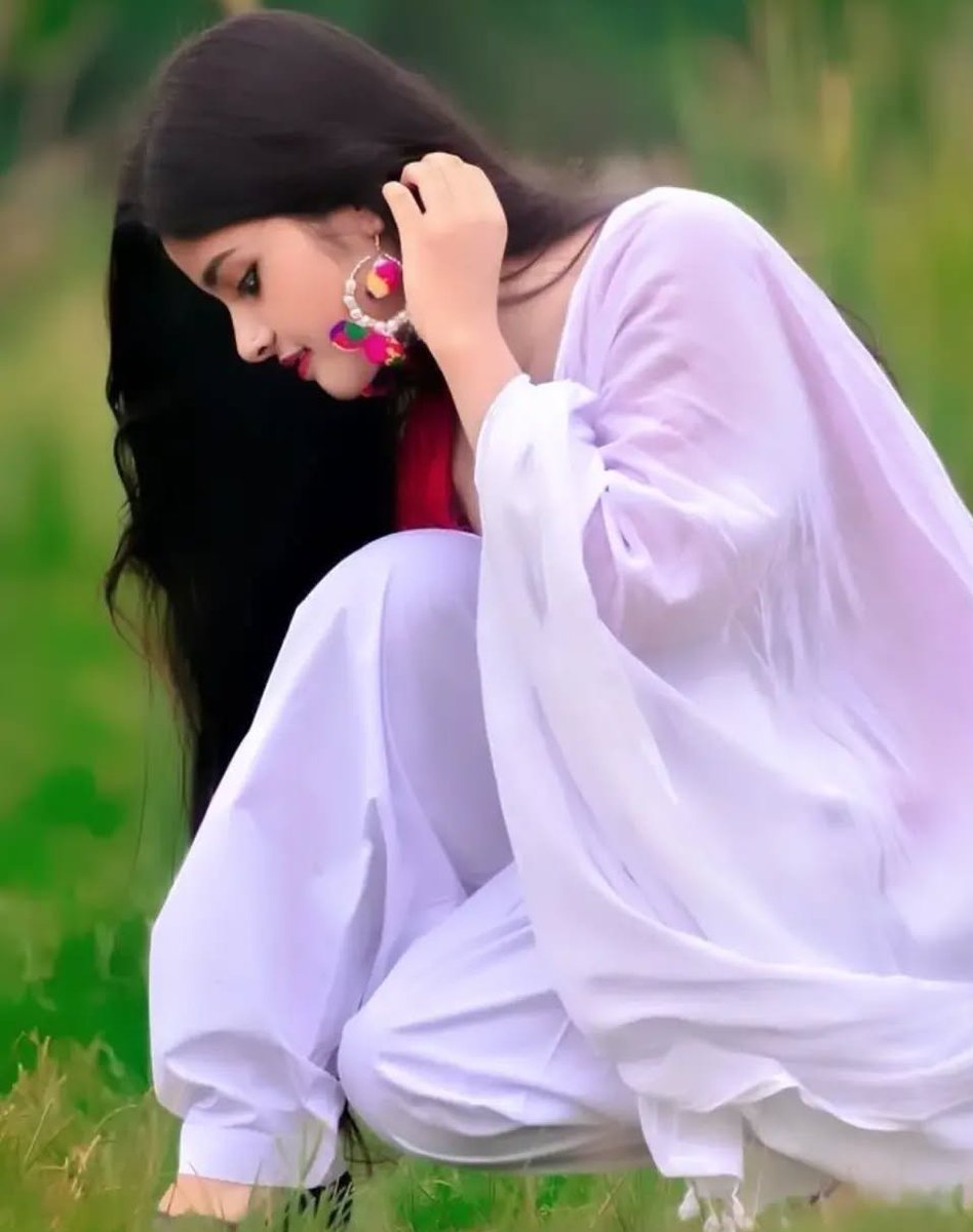 कितनी भी शिद्दत से निभा लो तुम रिश्ते

बदलने वाले बदल ही जाते हैं..!!
🤲🥰🤲#Affu🤲🥰🤲