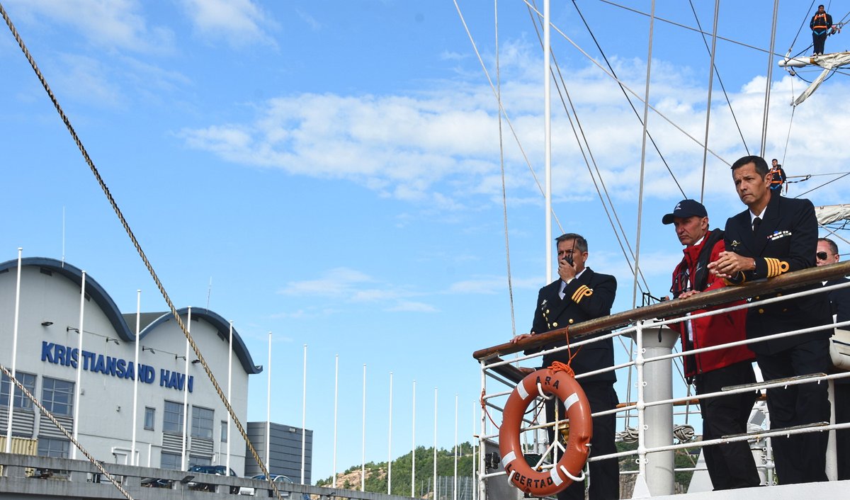 Histórico arribo de la fragata ARA “Libertad” a Noruega.
Por primera vez el Buque Escuela de la Armada Argentina tomó amarras en el puerto de Kristiansand, concretando el tercer punto en el itinerario del 53º Viaje de Instrucción.
gacetamarinera.com.ar/nota/1465?titl…