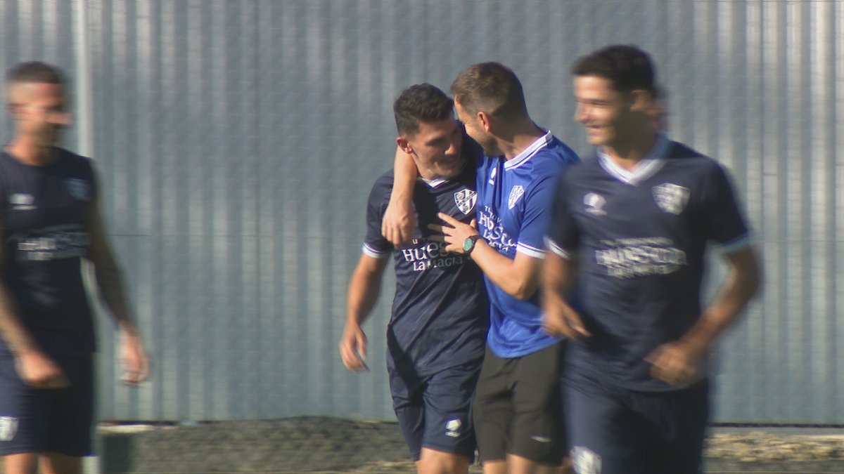 No sólo ha estado, sino que ha tenido muy buen rollo con Sergi Guilló. En principio, tan sólo Mier y Escario serán baja de cara al choque de mañana (además de Jordi).