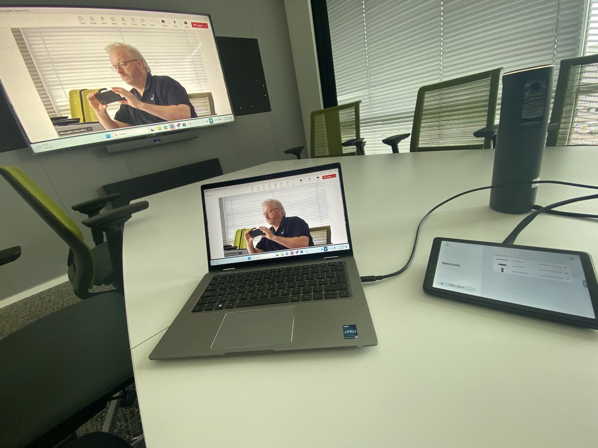 Just checking out a proof of concept <a href="/neatmeetings/">Neat</a> set up, liking the user friendly touch panel multi camera controls #avtweeps
