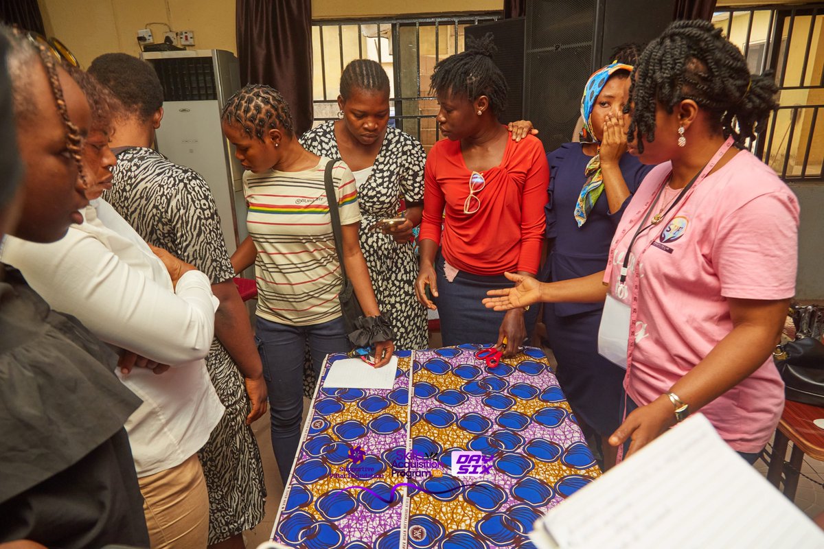 Supportivepf's tweet image. Day 6: Threads of Transformation

Today, fashion students stitched their dreams with even more precision.

#SAP5 | Ibifubara | Bright Morgan | Falz | Otedola | Peter Obi | #BBNaija | Poverty | Sultana | Gigi | #BigBrotherNaija | Omojuwa | Burna Boy | Uba Sani | Federal Government