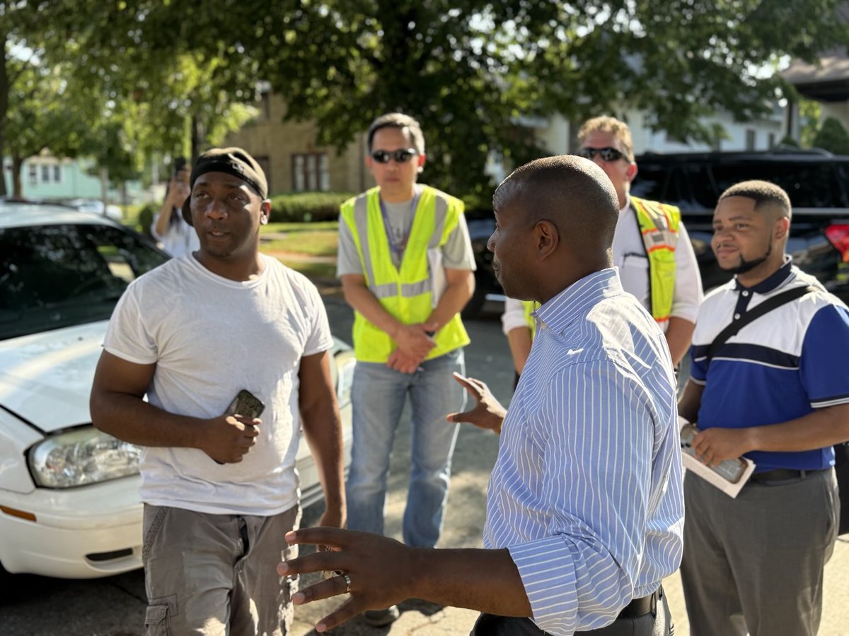 DPW was proud to join the community walk as part of the ⁦<a href="/MayorMKE/">Mayor Cavalier Johnson</a>⁩’s Adopt-A-Neighborhood program! 🏡 It was amazing to connect with residents in the Arlington Heights neighborhood. Our communities are stronger when we work together.
