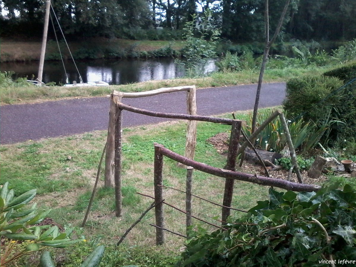 vinclefevre's tweet image. L&apos;#Ensemble au bord, #pk195  🙂 #coursdevacances #éveildessens #classeespacevert #éducation #apprentissage #packdéficanalfamille