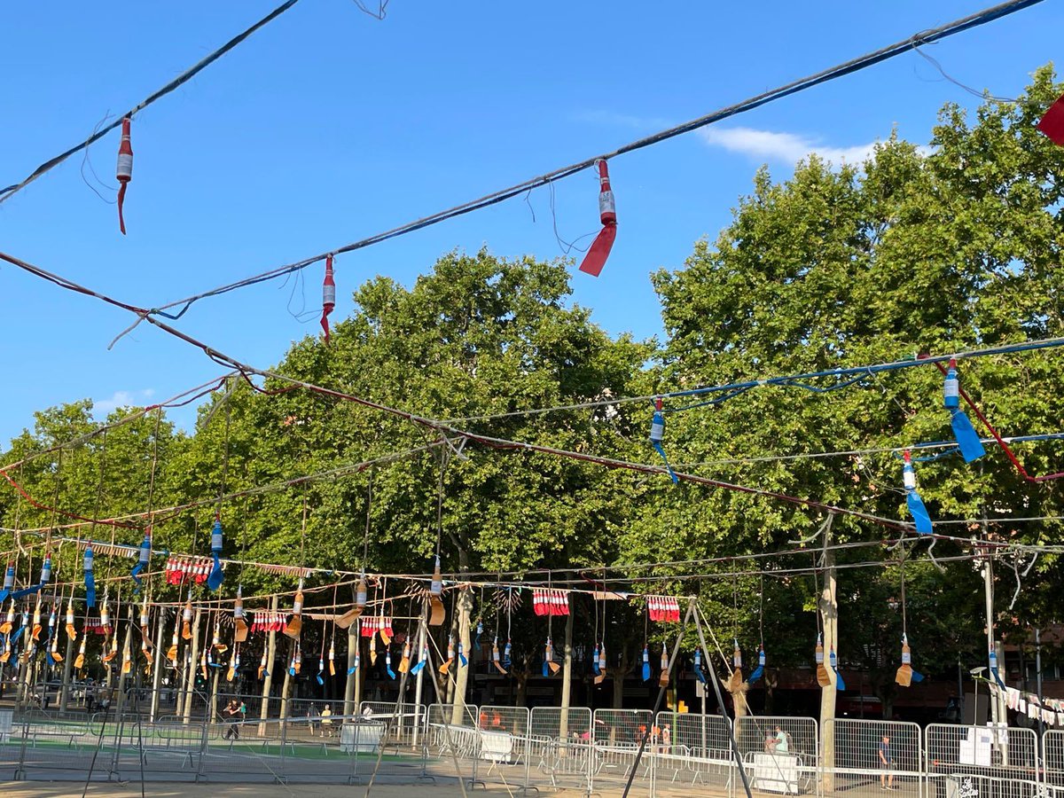 Les Santes Mataró (@lessantesmataro) on Twitter photo 💥 Tot a punt al Recinte firal del Parc Central per a l’espectacular Tronada de fi de festa de #lesSantes
⚡️Aquest any l'encesa de la traca la faran les Diablesses de Mataró, que commemoren el seu 40è aniversari <a href="/DiablesesMataro/">Diablesses de Mataro</a> 💥 Tot a punt al Recinte firal del Parc Central per a l’espectacular Tronada de fi de festa de #lesSantes
⚡️Aquest any l'encesa de la traca la faran les Diablesses de Mataró, que commemoren el seu 40è aniversari <a href="/DiablesesMataro/">Diablesses de Mataro</a>
