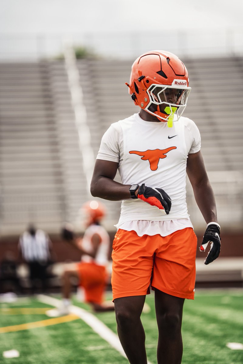 DevonWilsonJr1's tweet photo. Fall camp starting back up‼️All the love, effort and time Ive put in WILL pay off soon💯#Bettingonme #Godsplan https://t.co/4nKhECke7f