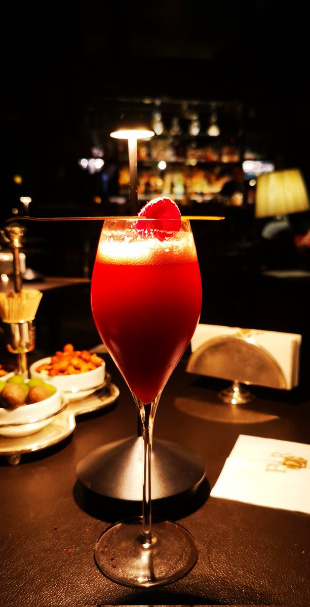 pierrejovanovic's tweet image. avec @Katemediaen442 au Meurice et un magnifique #rossini   ❤️❤️❤️ à vous toutes et tous