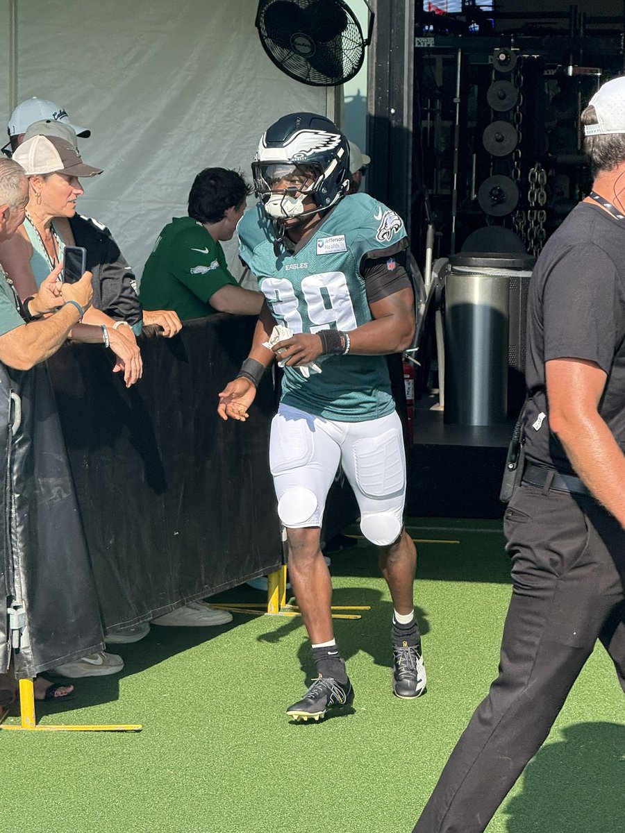 Practice photos from this morning. #Eagles DL Gabe Hall, WR Elijah Cooks and RB ShunDerrick Powell taking the field: