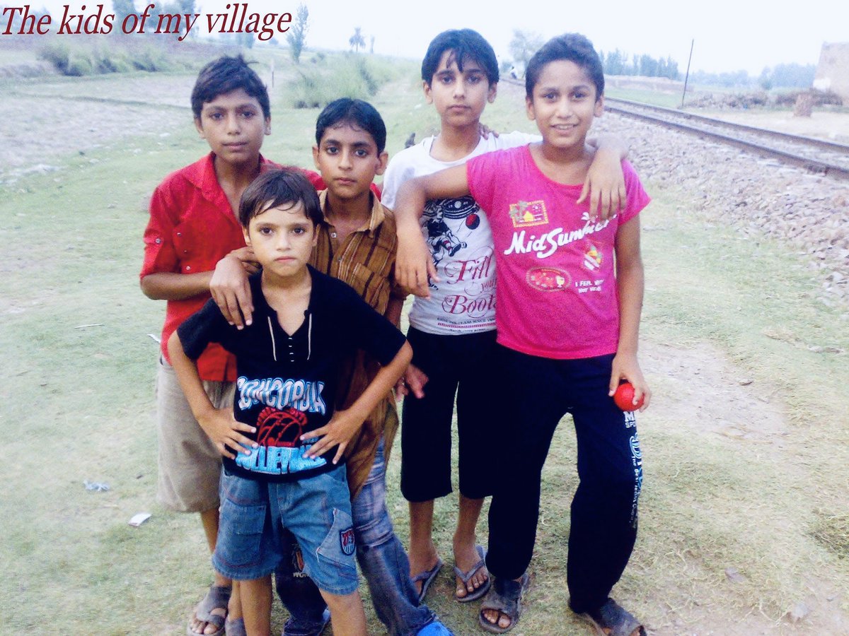 I am the one in the white shirt 😂😭