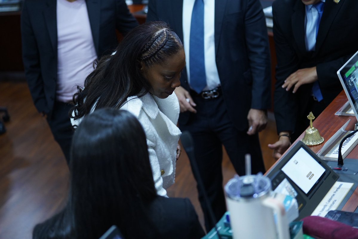 Astrid Sánchez (@astridsanchezm) on Twitter photo Felicitaciones a los miembros de la nueva Mesa Directiva de la Comisión Primera de la <a href="/CamaraColombia/">Cámara de Representantes de Colombia</a>.
Presidente: <a href="/BecerraGabo/">Gabo Becerra 🏛️</a>
Vicepresidente: Orlando Castillo
Esperamos seguir trabajando con toda la fuerza por nuestras comunidades Felicitaciones a los miembros de la nueva Mesa Directiva de la Comisión Primera de la <a href="/CamaraColombia/">Cámara de Representantes de Colombia</a>.
Presidente: <a href="/BecerraGabo/">Gabo Becerra 🏛️</a>
Vicepresidente: Orlando Castillo
Esperamos seguir trabajando con toda la fuerza por nuestras comunidades