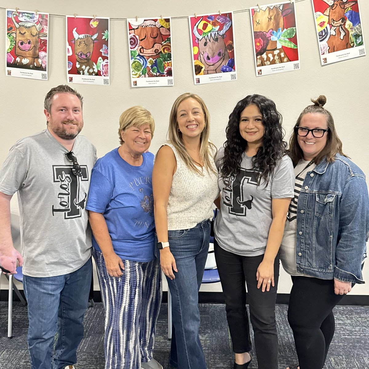 🐂The <a href="/UnionParkSchool/">UnionParkSchool</a> front office &amp; admin team is ready to lead the way on this year’s #ToroQuest! They are excited to welcome all of the Toro‘s on Thursday! #UnionParkToros <a href="/DVUSD/">Deer Valley Unified School District</a> #backtoschool2025 #VamosToros