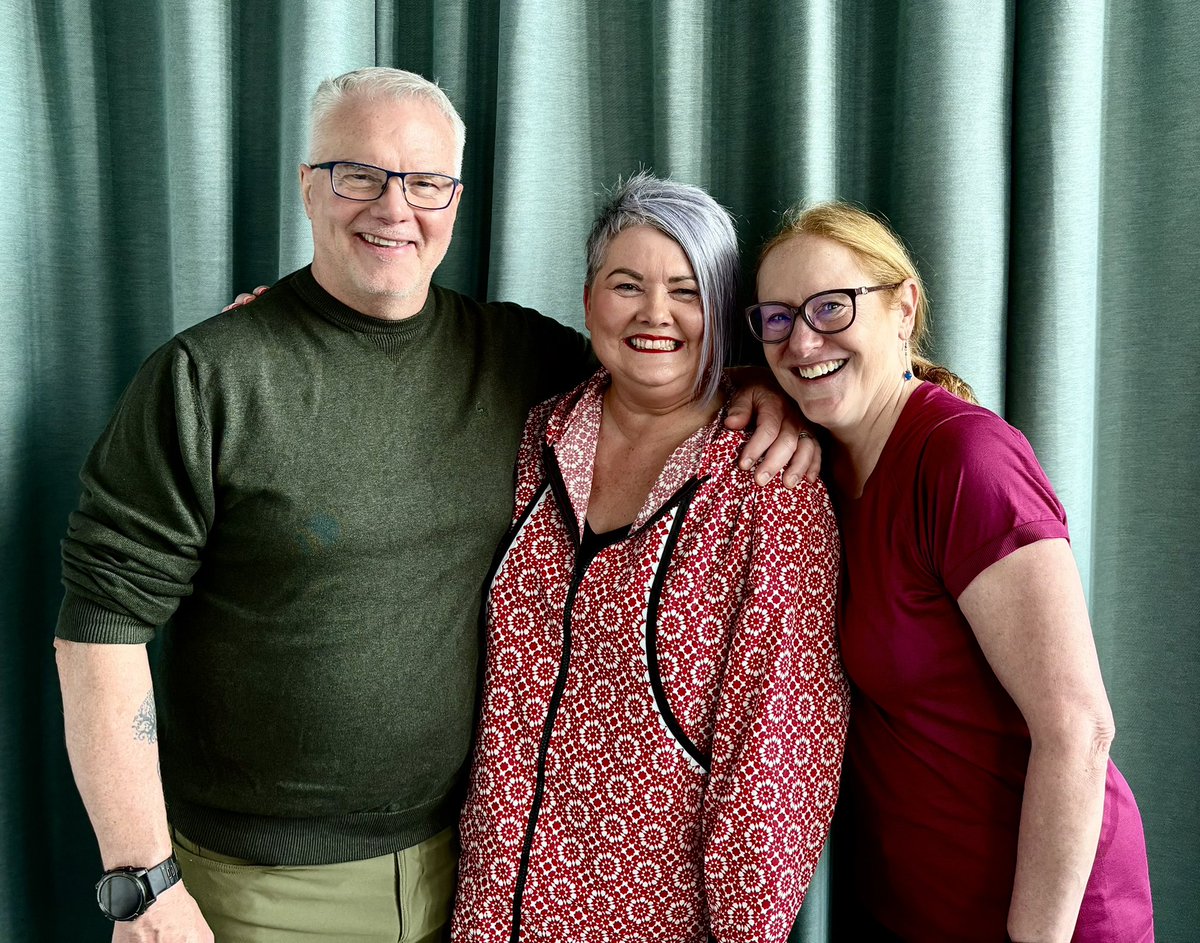 Professor Michelle Tennyson tweet media