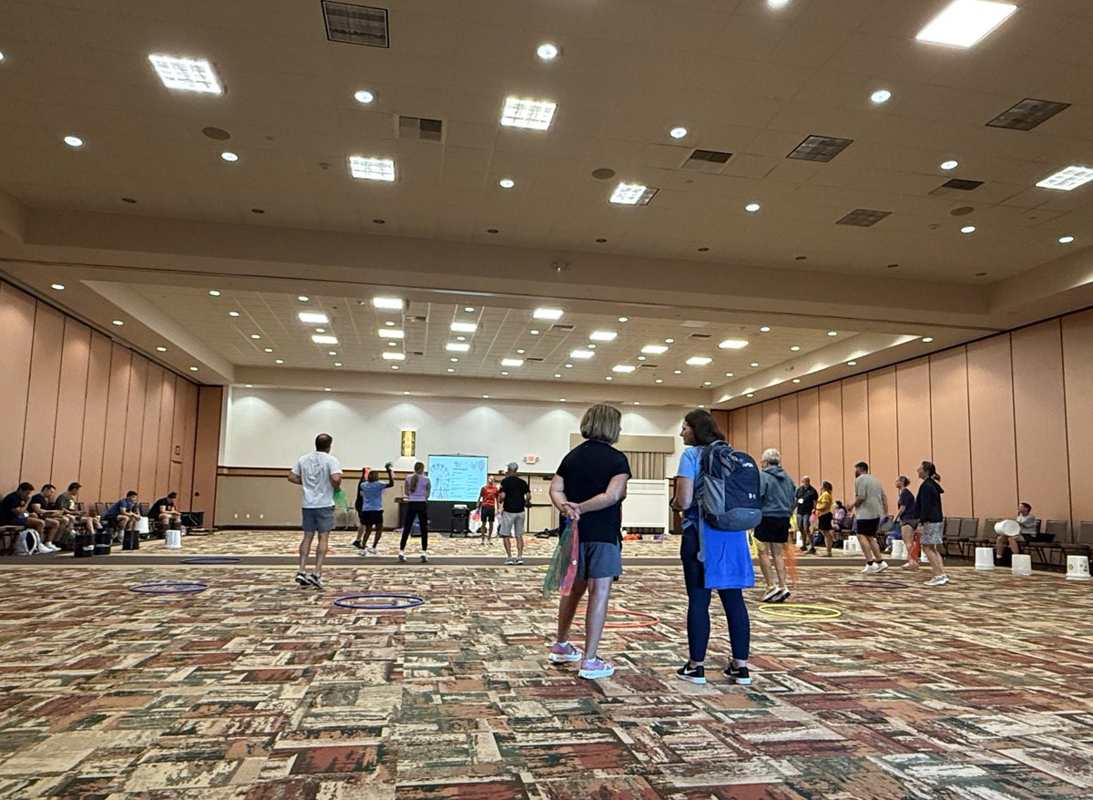 Mike Chamberlain (@mchamberlainpe) on Twitter photo âRingmaster of Creativityâ <a href="/JrV4Victory/">Victor Spadaro Jr</a> way to bring the energy!
#WIBestPracticesHPE âRingmaster of Creativityâ <a href="/JrV4Victory/">Victor Spadaro Jr</a> way to bring the energy!
#WIBestPracticesHPE
