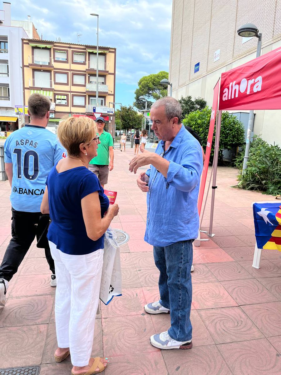Alhora (@alhora_cat) on Twitter photo Dia complet a Palamós, on hem fet mercat al matí, organitzat una parada informativa liderats per <a href="/PerePerpinya/">Pere Perpinyà</a> i amb militants vinguts de diferents comarques i presentat el nostre projecte a la biblioteca municipal amb diversos membres del Consell Nacional. Dia complet a Palamós, on hem fet mercat al matí, organitzat una parada informativa liderats per <a href="/PerePerpinya/">Pere Perpinyà</a> i amb militants vinguts de diferents comarques i presentat el nostre projecte a la biblioteca municipal amb diversos membres del Consell Nacional.