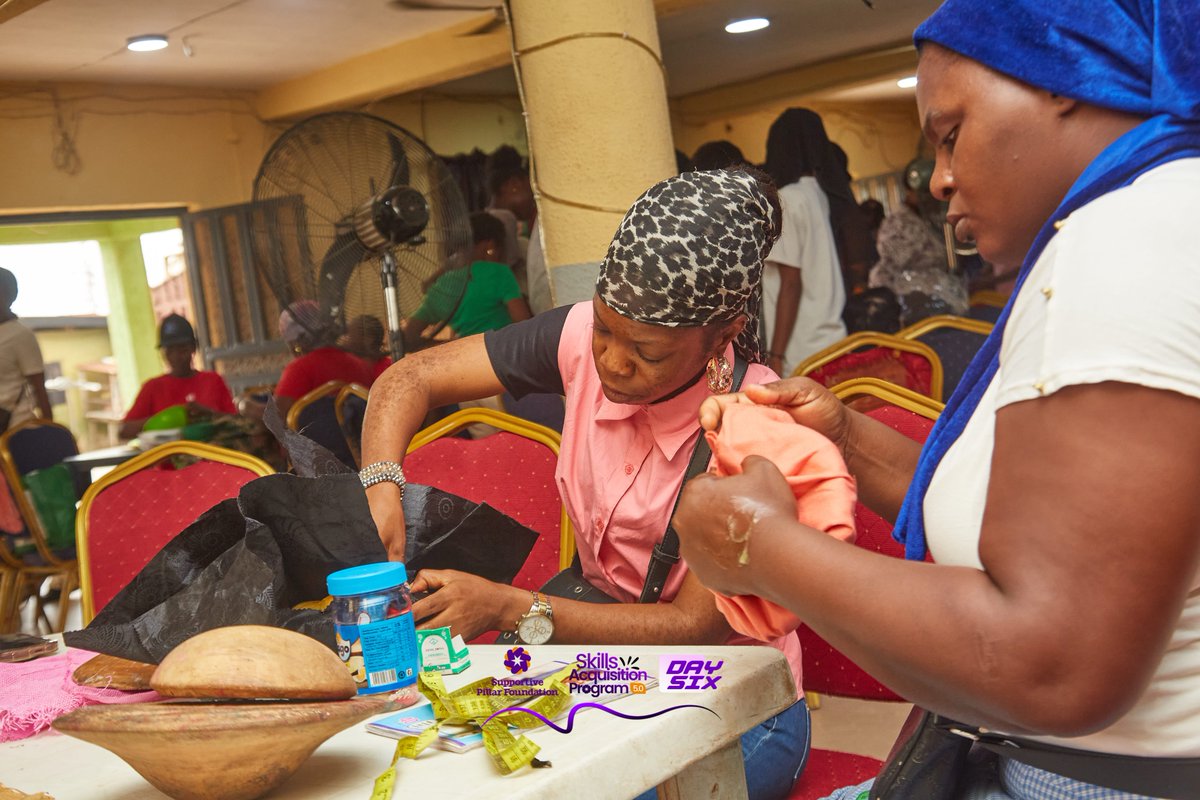 Supportivepf's tweet image. Day 6: Crafted for Elegance

Each fascinator made is a masterpiece in motion.

.
.
#SAP5 | Ibifubara | Bright Morgan | Falz | Otedola | Peter Obi | #BBNaija | Poverty | Sultana | Gigi | #BigBrotherNaija | Omojuwa | Burna Boy | Uba Sani | Federal Government | Ekiti | dede | Koyin