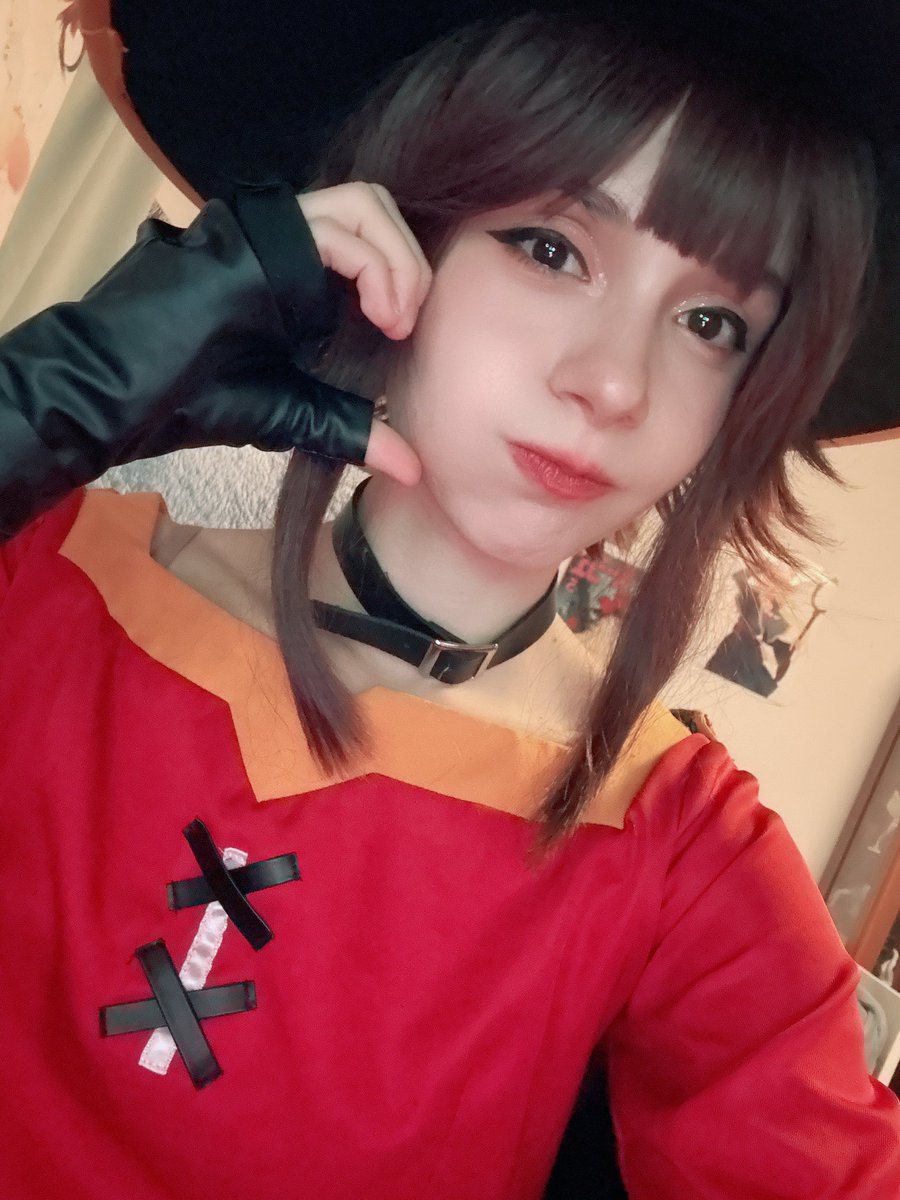 LaidBackTeaTime's tweet image. Streaming in 30 mins! #pout 
twitch.tv/thepikachurin