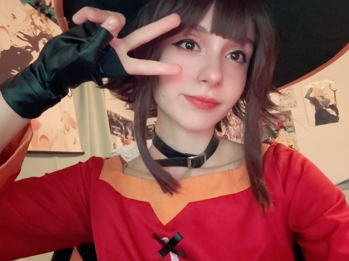 LaidBackTeaTime's tweet image. Streaming in 30 mins! #pout 
twitch.tv/thepikachurin