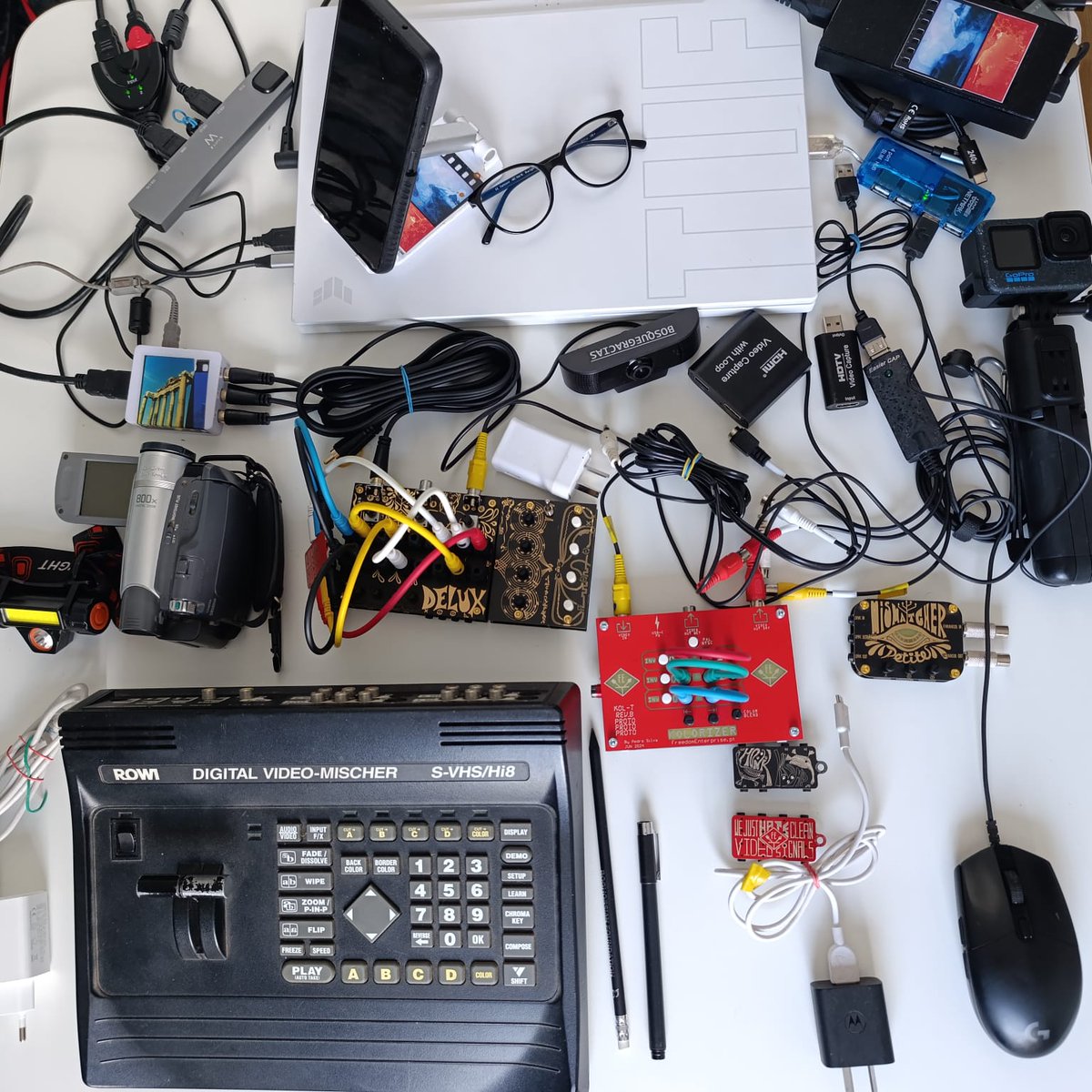 Rocío Mio (@bosqueresidency) on Twitter photo kind of my set for a season of <a href="/TezTones/">TezTones 🎵🎶</a> // totaly ready to start playing! lets have some live creation time! kind of my set for a season of <a href="/TezTones/">TezTones 🎵🎶</a> // totaly ready to start playing! lets have some live creation time!