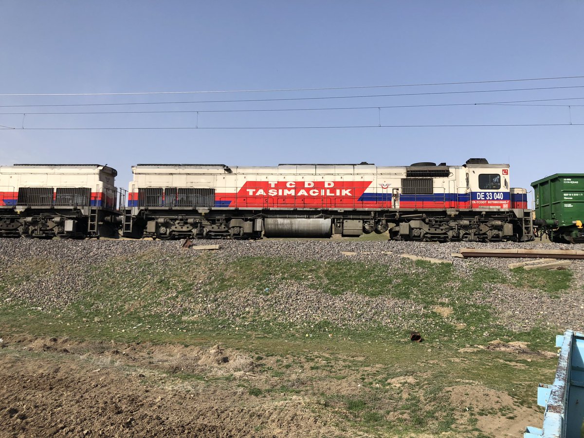 Yazgı bir yere varmadan önce çok dönüp dolaşır. 

José Saramago Körlük